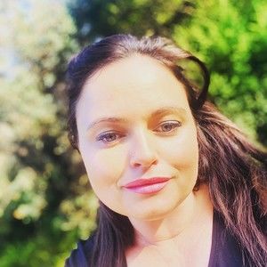 Meet your Posher, Dee